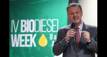 Carlos Fávaro defende regulamentação de biodiesel B20