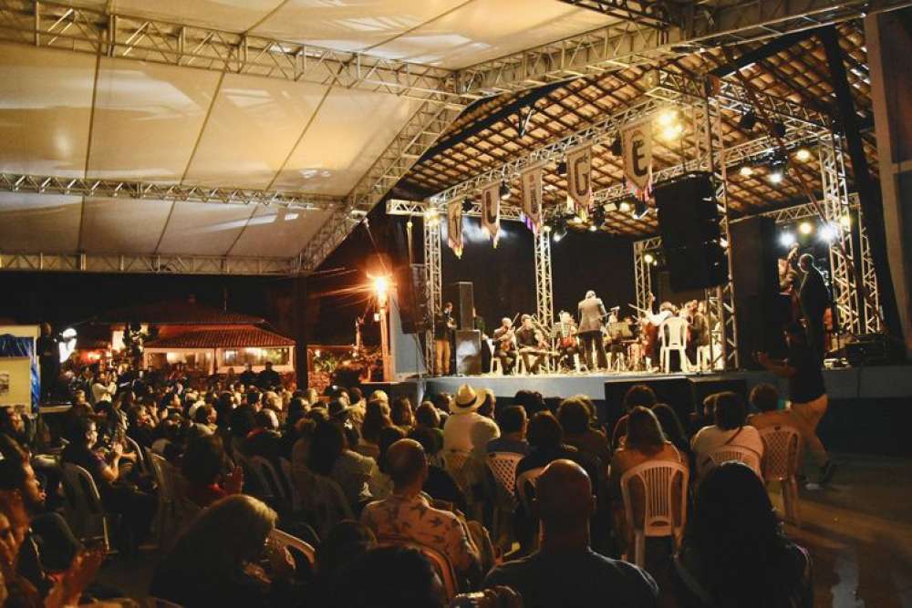 Feira literária na Chapada Diamantina homenageia Capinam