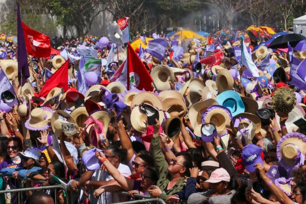 Lula cria pacto nacional de prevenção a feminicídios  