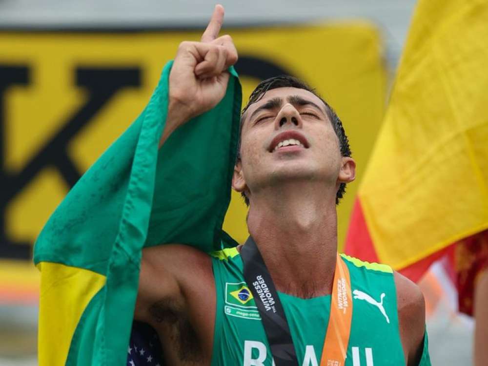 Brasil abre Mundial de atletismo com bronze de Caio Bonfim na marcha