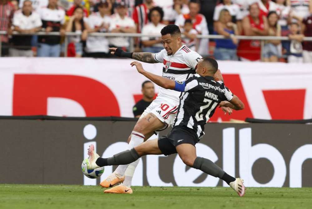 Botafogo e São Paulo ficam no 0 a 0 no estádio do Morumbi