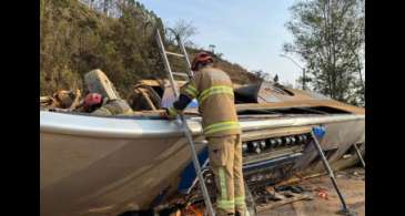 Feridos de acidente de ônibus em MG são levados para quatro hospitais