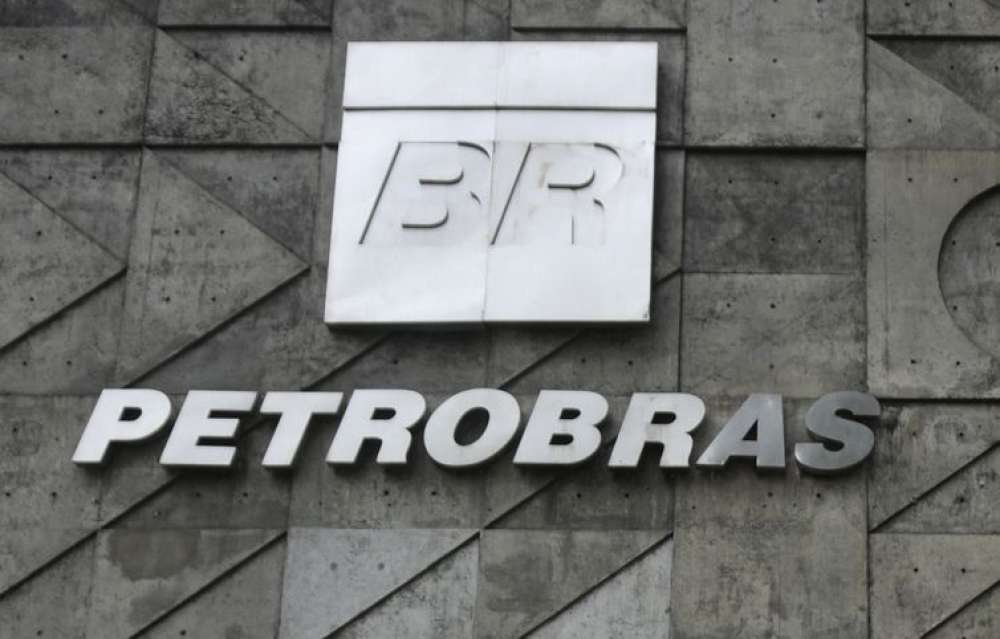 Petrobras conclui venda de dois campos de petróleo na Bacia do ES