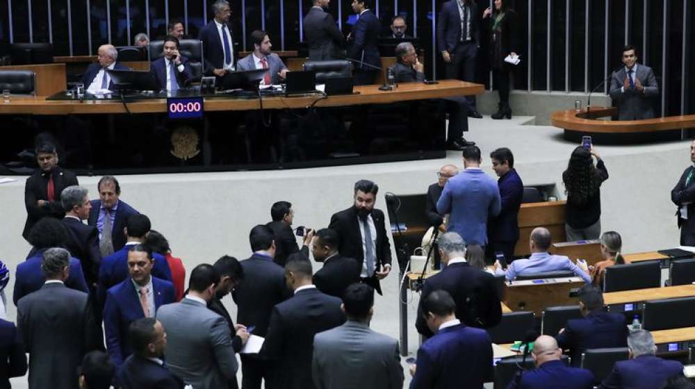 Senado aprova voto que beneficia governo federal no Carf