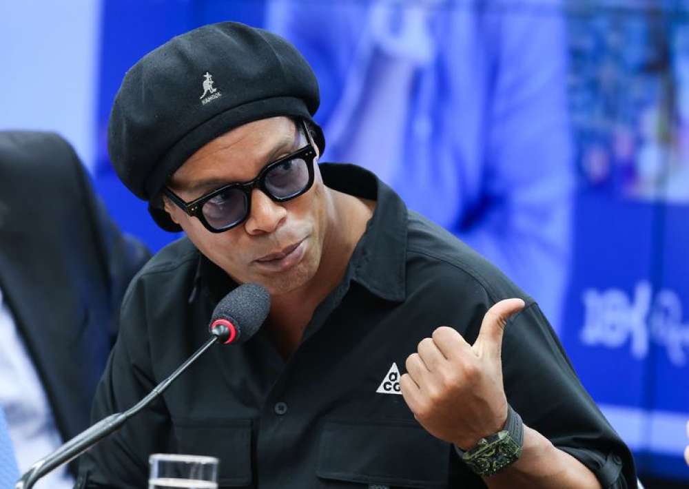 Ronaldinho Gaúcho nega ser dono de empresa de criptomoedas