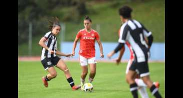 Migrações concentram futuro do futebol feminino no Sul e Sudeste