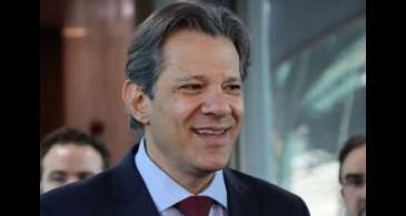 Haddad comemora crescimento do PIB superior ao projetado