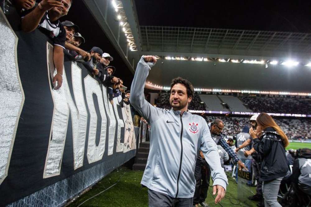 Arthur Elias é o novo técnico da seleção feminina de futebol