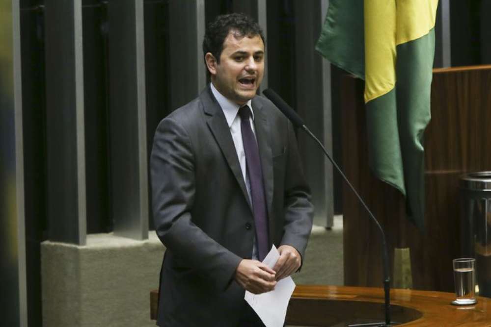 Deputado Glauber Braga foi multado em ação de homem que incitou golpe