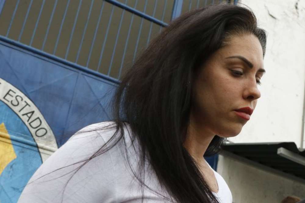 Acusada da morte do filho, Monique Medeiros é transferida de presídio