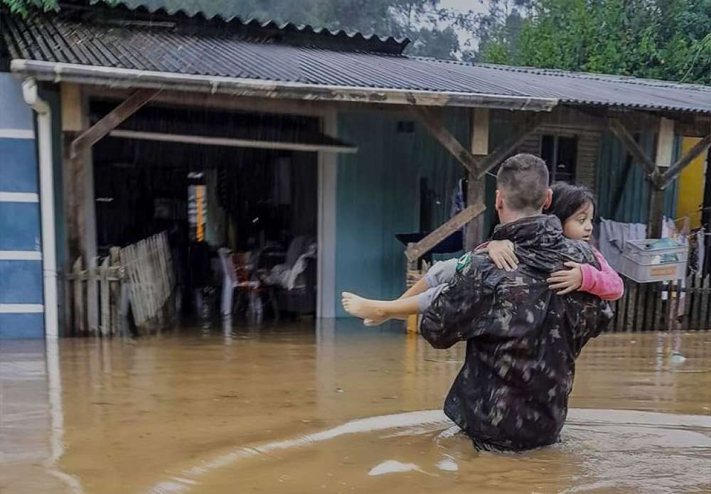 Ciclone provoca quatro mortes no Rio Grande do Sul