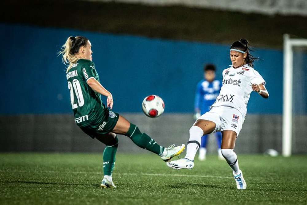 Palmeiras sai na frente do Santos na decisão do Paulista Feminino