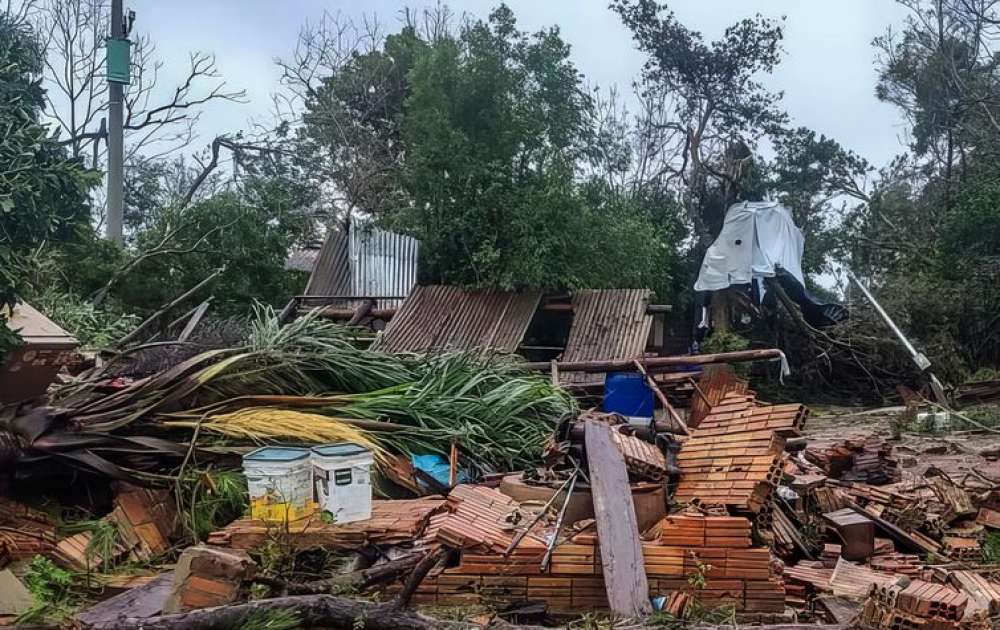 Em reunião com prefeitos, Leite debate reconstrução na Serra Gaúcha