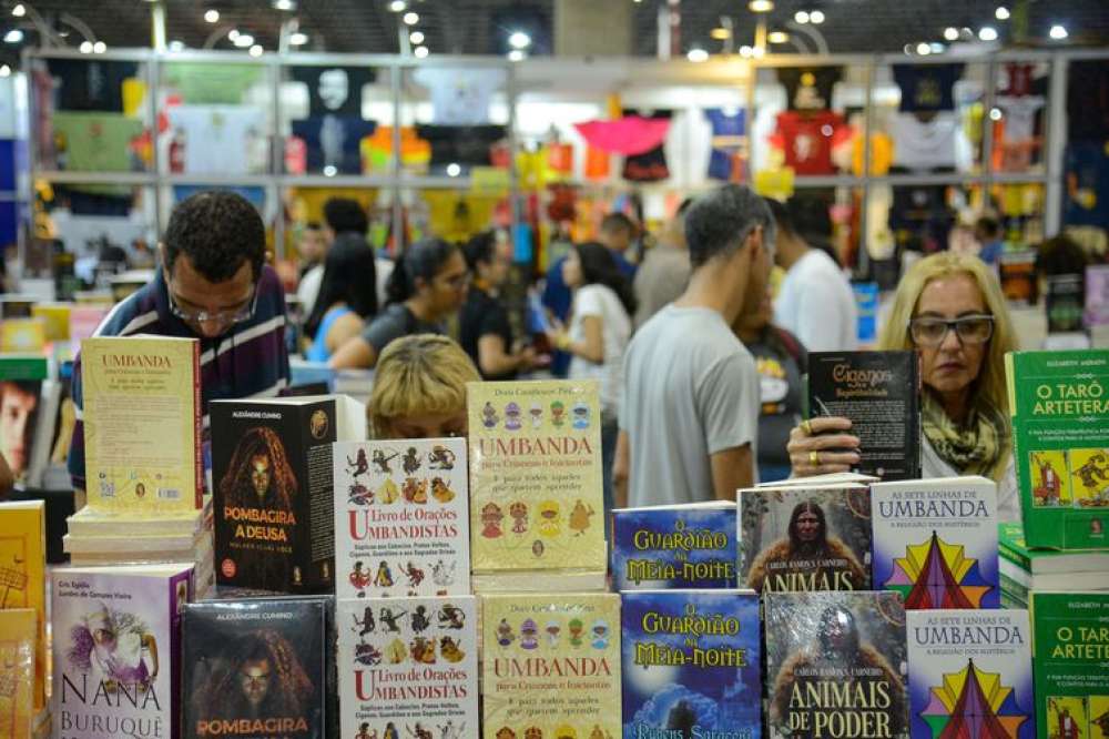 Com 600 mil visitantes, Bienal do Rio vende 5,5 milhões de livros