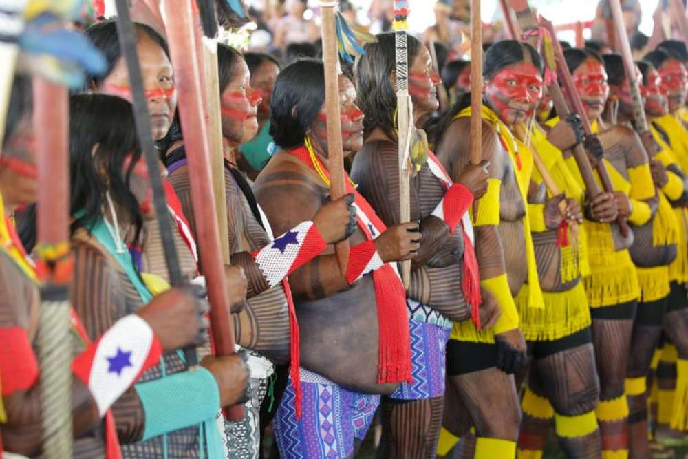 Câmara realiza sessão em homenagem à Marcha das Mulheres Indígenas