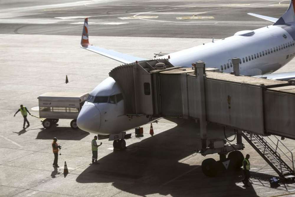 Greve de pilotos e comissários atrasa voos no Aeroporto de Congonhas