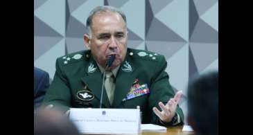 General Dutra nega negligência na retirada de acampamento do QG