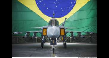 Caças suecos Gripen passam a incorporar a esquadra da FAB