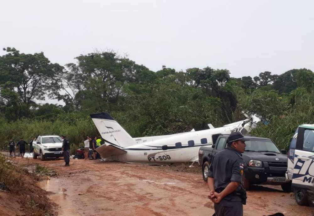 Corpos de vítimas de queda de avião no Amazonas vão para Manaus