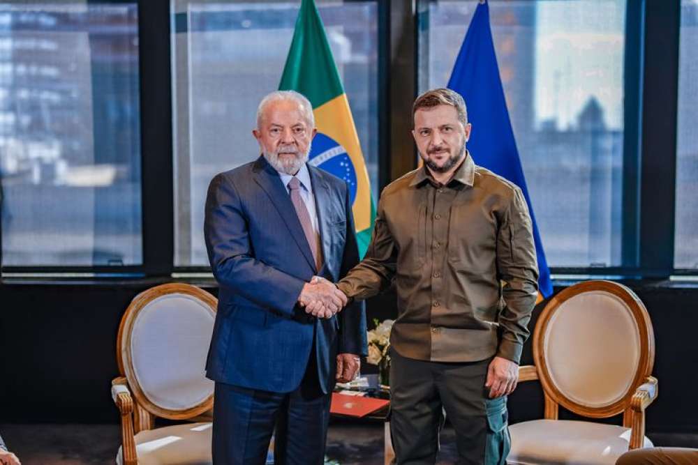 Lula e Zelensky tiveram \