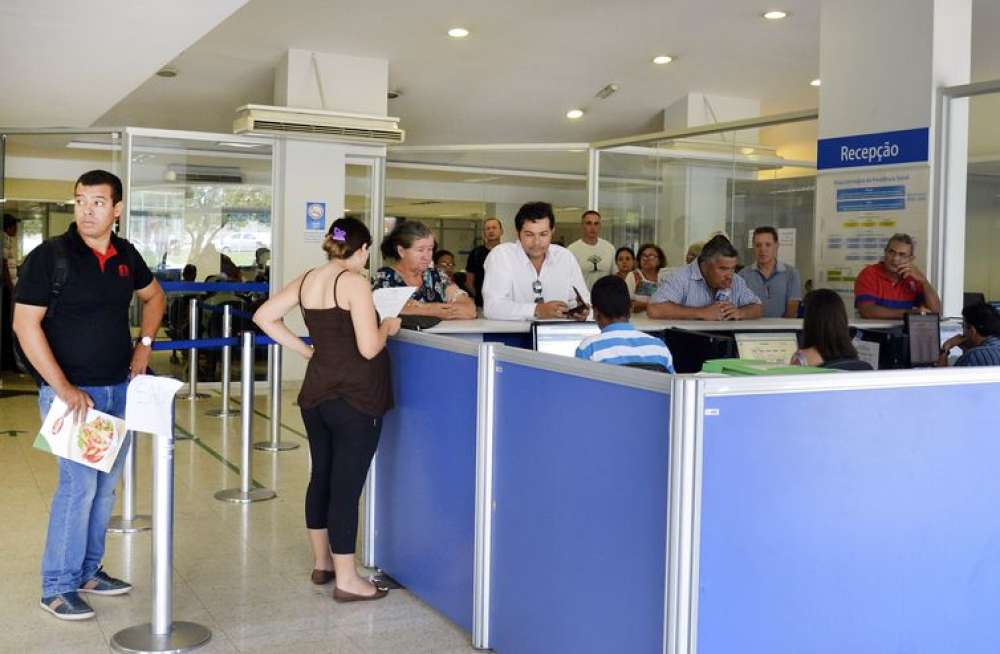 INSS começa a ligar hoje para segurados anteciparem perícia 