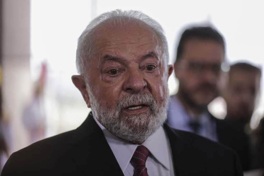 Após cirurgia, Lula deve viajar só no final de novembro