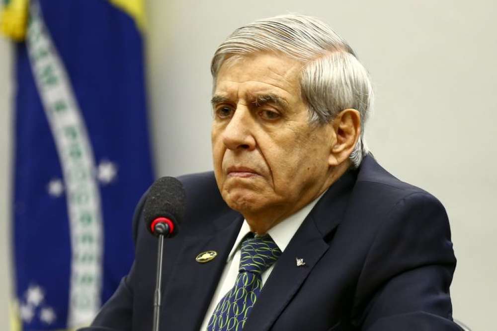 General Augusto Heleno minimiza delação de Mauro Cid