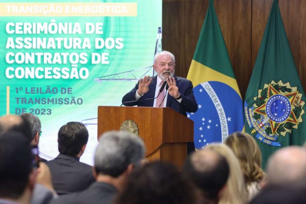 Lula vê Brasil como \