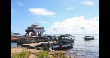 Manaus decreta emergência por causa da seca que afeta o Rio Negro