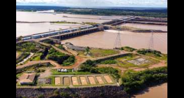 Seca faz usina suspender geração de energia em Rondônia