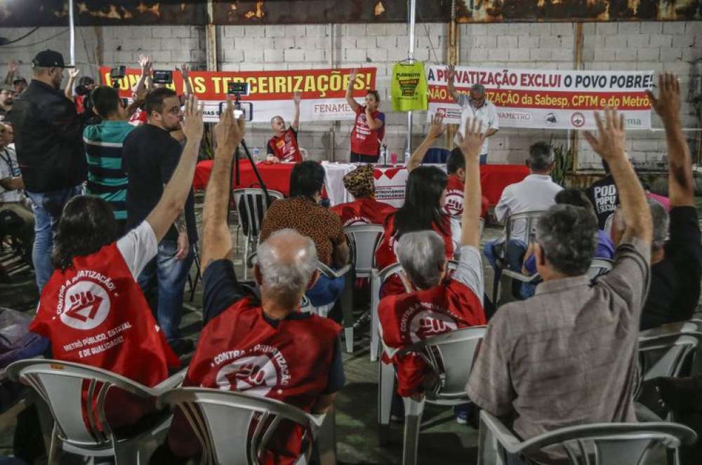 Metroviários encerram greve em São Paulo