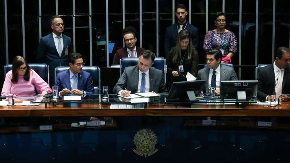 Congresso promulga mudança sobre perda de nacionalidade brasileira