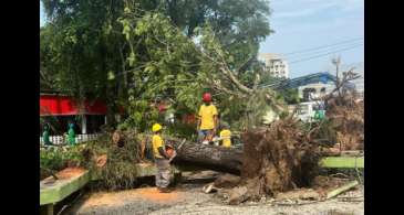 Chuvas fortes causam estragos em Niterói e Maricá