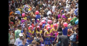 No Rio, carnavalescos debatem crescimento do carnaval de rua no país