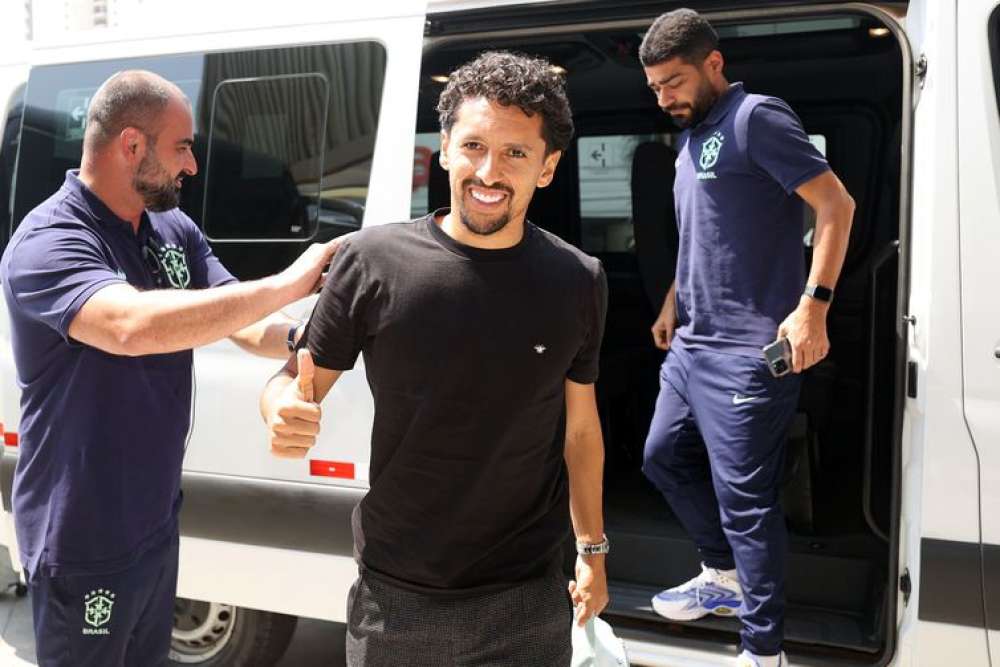 Marquinhos e Neymar se apresentam e completam seleção em Cuiabá