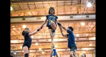 Cheerleading agita público nos Jogos Universitários Brasileiros