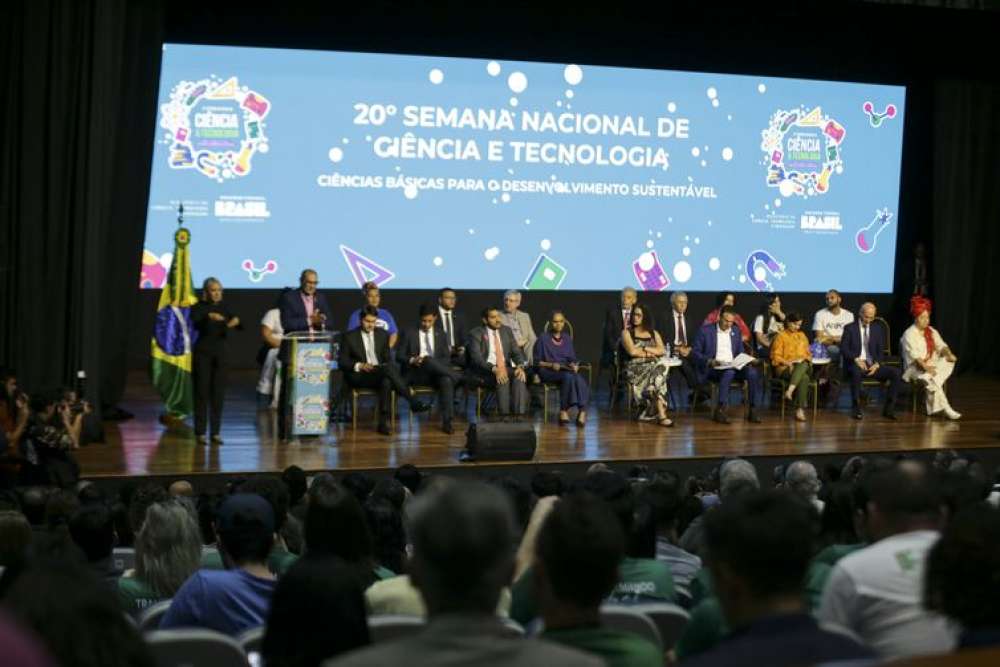 Semana em Brasília mostra a jovens que educação é chave para inclusão