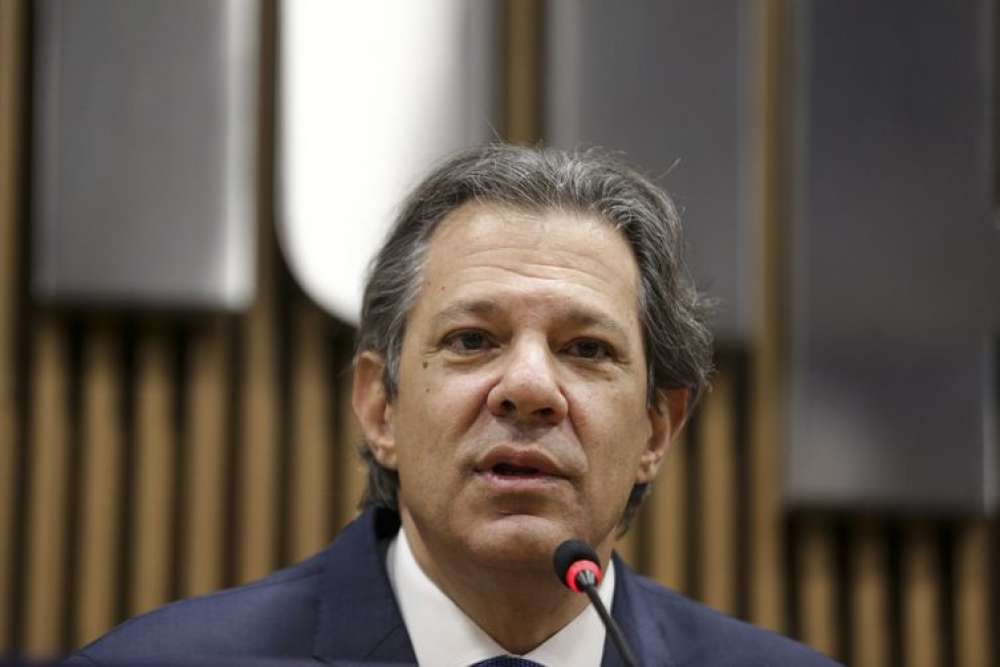 Dia seguinte à aprovação da reforma tributária preocupa, diz Haddad