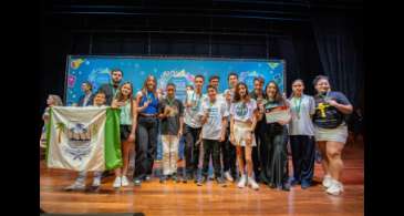 Mais de 300 crianças e jovens recebem medalhas em Brasília