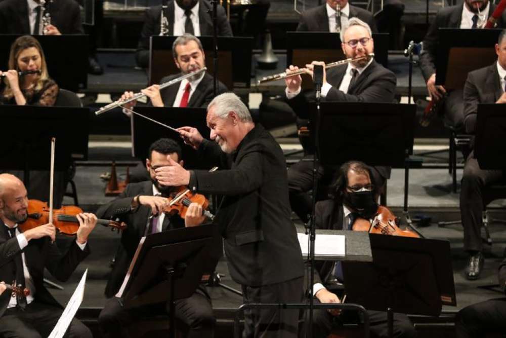 Theatro Municipal do Rio oferece gala lírica a R$ 2