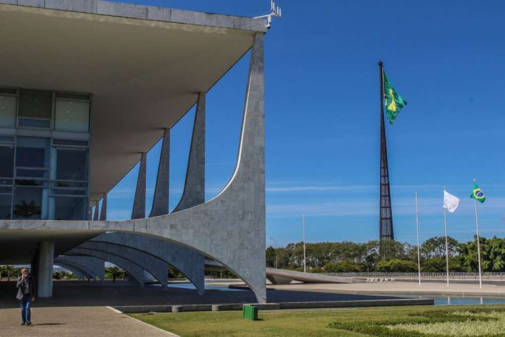 Lula conversa com Putin sobre conflitos no Oriente Médio e na Ucrânia