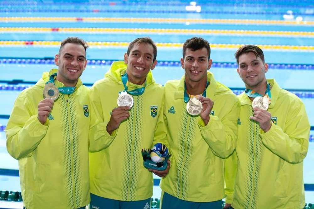 Santiago 2023: Brasil é ouro no revezamento 4x200 metros masculino