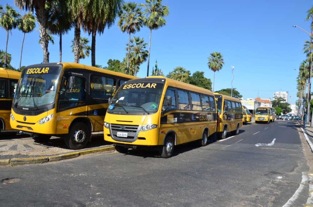 Pendências do transporte escolar devem ser regularizadas até amanhã