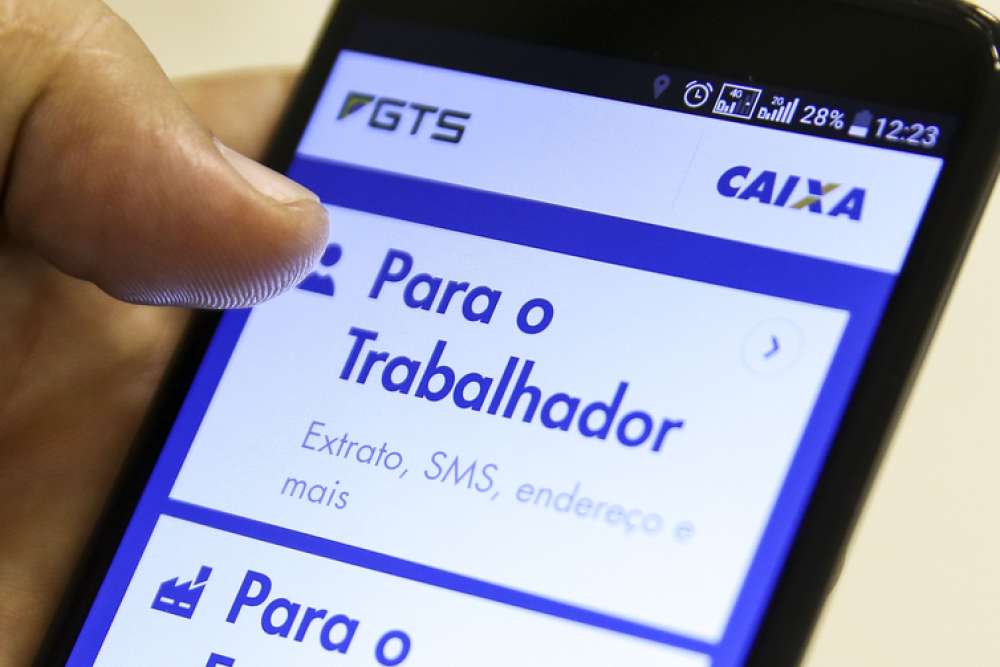 AGU busca entendimento com STF sobre correção do FGTS