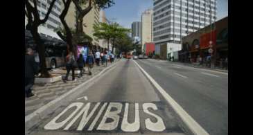 Prefeitura de SP reforça linhas de ônibus durante feriado de Finados