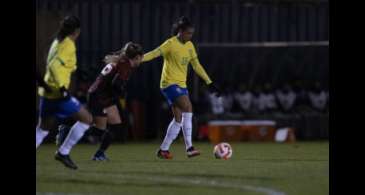 Seleção feminina perde para Canadá em segundo amistoso pós-Copa