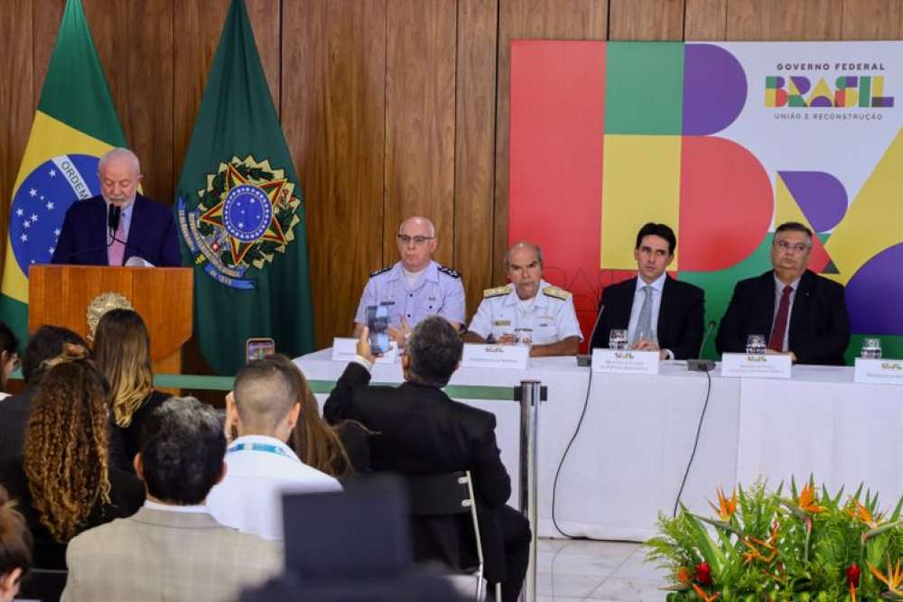 Presidente anuncia decreto de GLO em portos e aeroportos