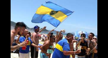 Torcedores do Boca transformam Copacabana em embaixada do clube