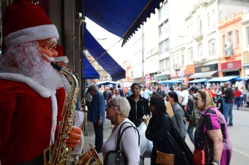 Procon orienta consumidores sobre trocas de presentes de Natal