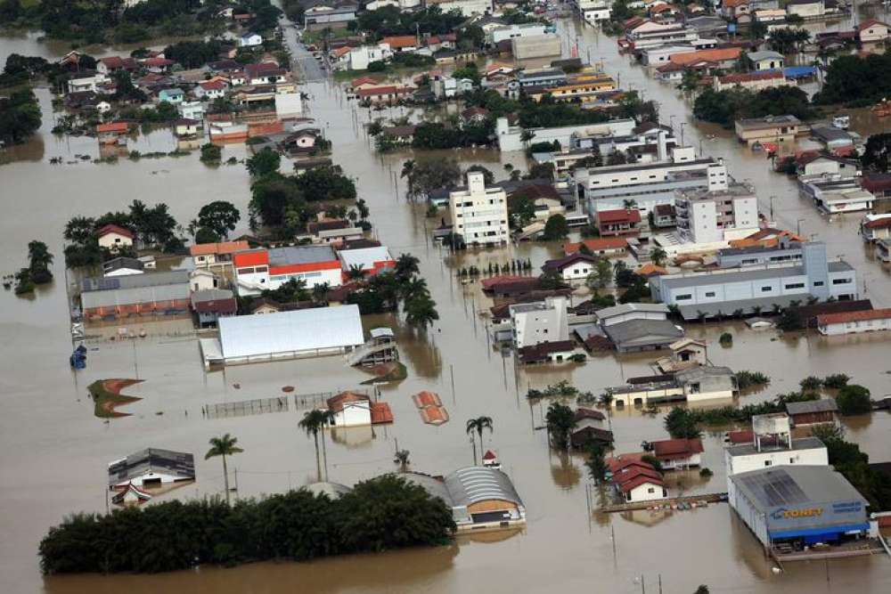 Vítimas de chuvas em SC e no PR têm novos prazos para pagar dívidas